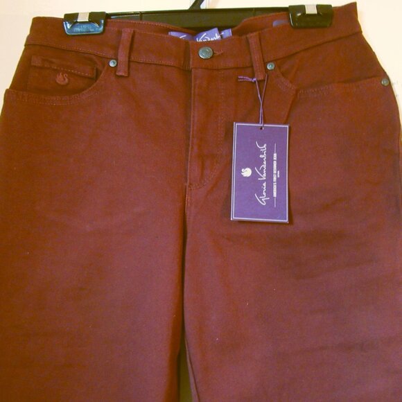 NEW Gloria Vanderbilt "Amanda" Slimming Jeans, Stretch Cotton - Picture 2 of 6